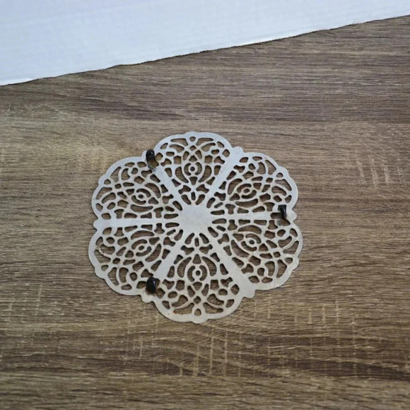 Vtg Irvinware  Flower Metal Trivet - Picture 5 of 6